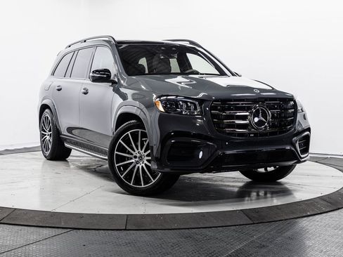 Used 2025 Mercedes-Benz GLS 580 4MATIC image 1