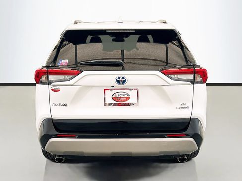 Used 2023 Toyota RAV4 SE w/ Convenience Package AWD/4WD image 5