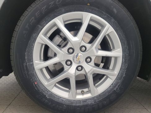 Used 2024 Chevrolet Equinox LS image 31