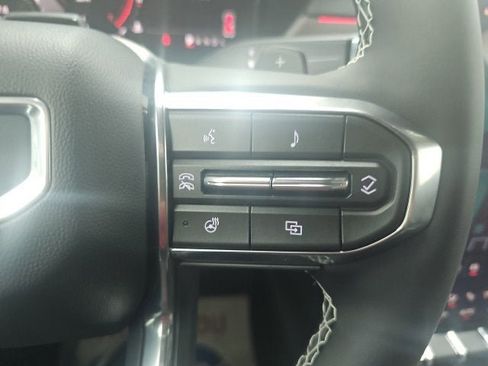 New 2026 GMC Acadia Denali image 29