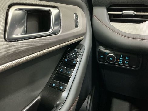 New 2026 Ford Explorer Active w/ Active Comfort Package AWD/4WD image 17