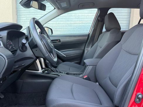 Used 2024 Toyota Corolla Cross LE image 16