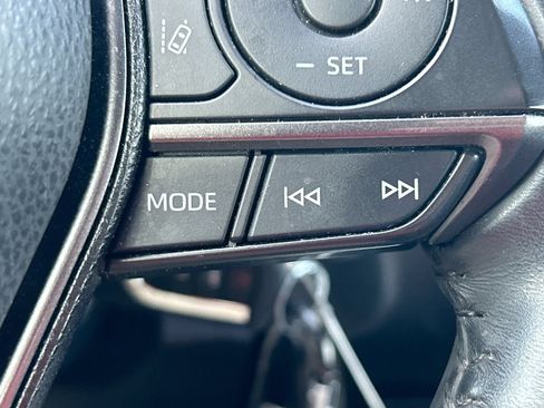 Used 2023 Toyota Camry SE FWD image 17