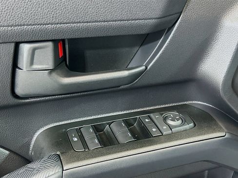 New 2026 Toyota 4Runner SR5 AWD/4WD image 17