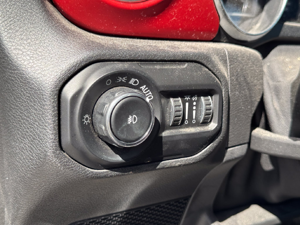 Used 2021 Jeep Wrangler Rubicon AWD/4WD image 23