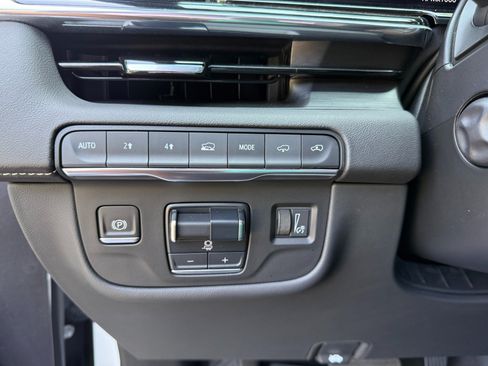Used 2023 Cadillac Escalade Sport w/ LPO, ONYX Package AWD/4WD image 56