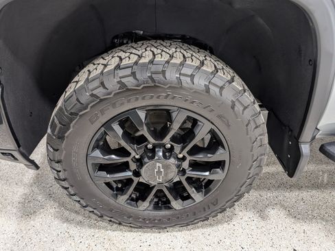 Used 2025 Chevrolet Silverado 2500 LTZ w/ Trail Boss Package AWD/4WD image 12