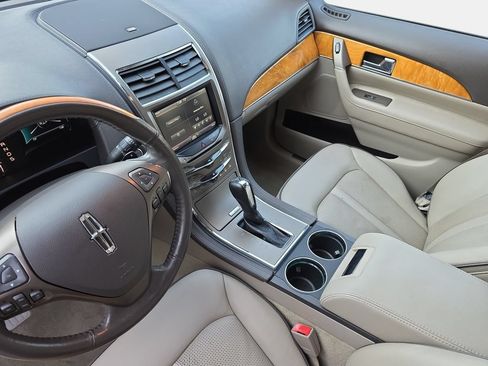 Used 2014 Lincoln MKX AWD w/ Equipment Group 102A image 26