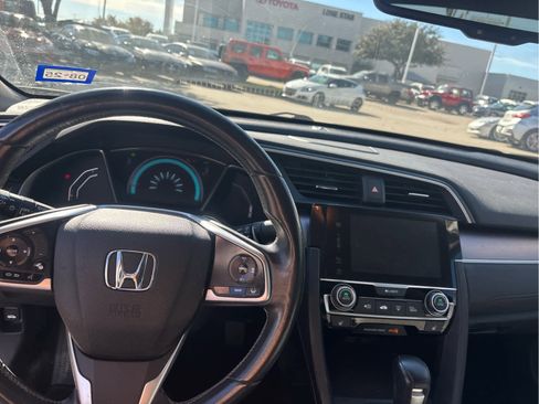 Used 2016 Honda Civic Touring image 6