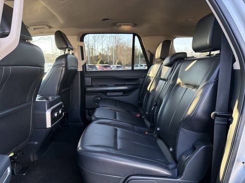 Used 2023 Ford Expedition Max XLT image 14