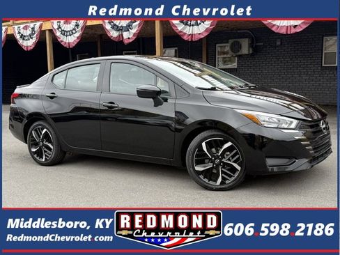 Used 2024 Nissan Versa SR image 1