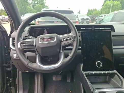 Used 2026 GMC Terrain Elevation w/ Technology Package II AWD/4WD image 11