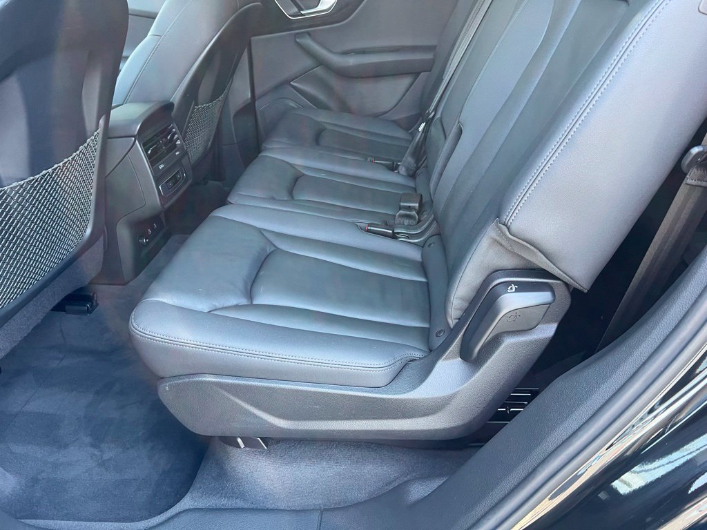 Used 2023 Audi Q7 3.0T Premium w/ Convenience Package AWD/4WD image 13