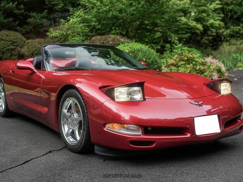 Used 2004 Chevrolet Corvette Convertible w/ Preferred Equipment Group RWD image 12