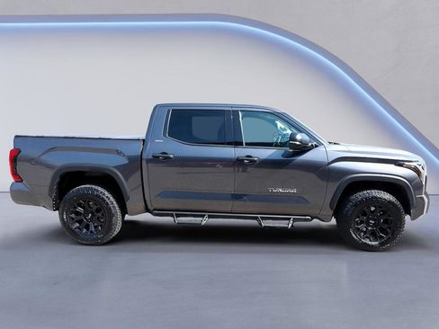 Used 2022 Toyota Tundra SR5 image 8