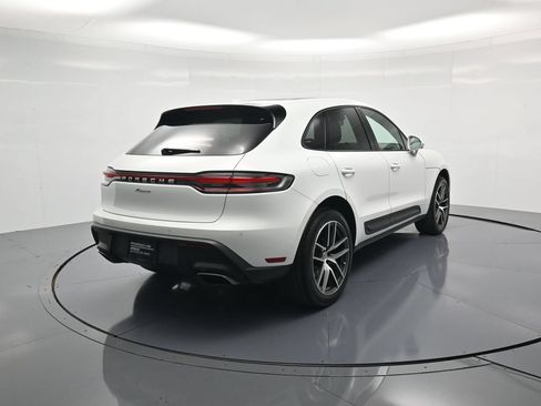 Used 2026 Porsche Macan AWD/4WD image 30