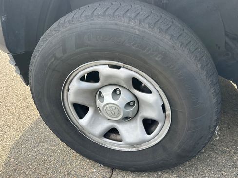 Used 2022 Toyota Tacoma SR image 22