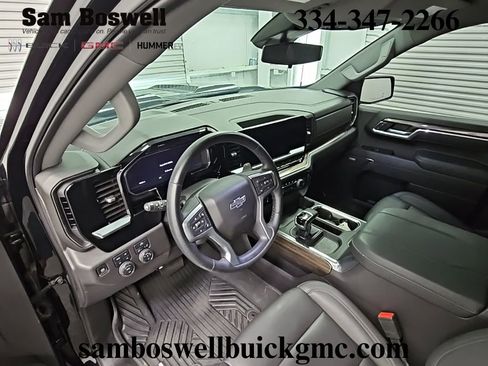 Used 2025 Chevrolet Silverado 1500 LT Trail Boss w/ Convenience Package II image 11