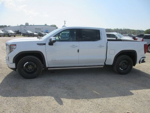 New 2026 GMC Sierra 1500 Denali w/ Denali Reserve Package AWD/4WD image 11