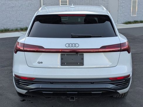 Used 2024 Audi Q8 e-tron Premium Plus w/ Premium Plus Package image 6