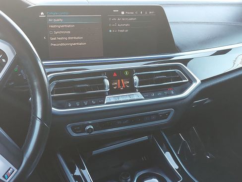 Used 2019 BMW X5 xDrive50i w/ M Sport Package image 24