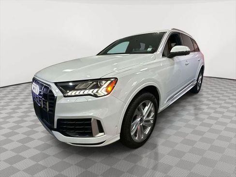 Used 2023 Audi Q7 3.0T Premium Plus w/ Premium Plus Package AWD/4WD image 4
