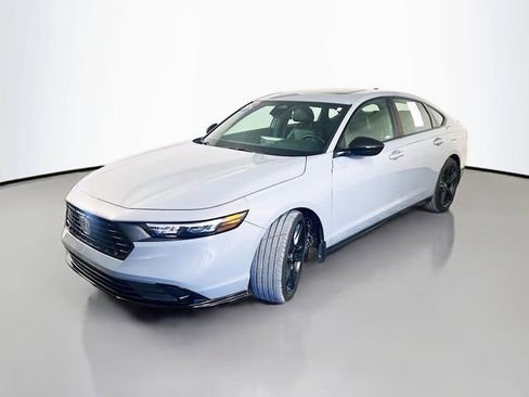 Used 2024 Honda Accord Sport image 4