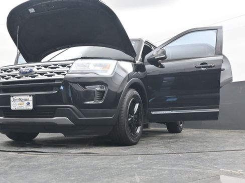 Used 2018 Ford Explorer XLT w/ Equipment Group 201A image 39