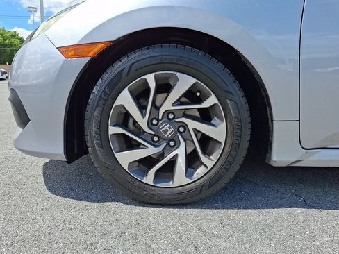 Used 2016 Honda Civic EX image 10
