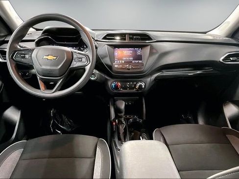 Used 2023 Chevrolet TrailBlazer LT AWD/4WD image 8