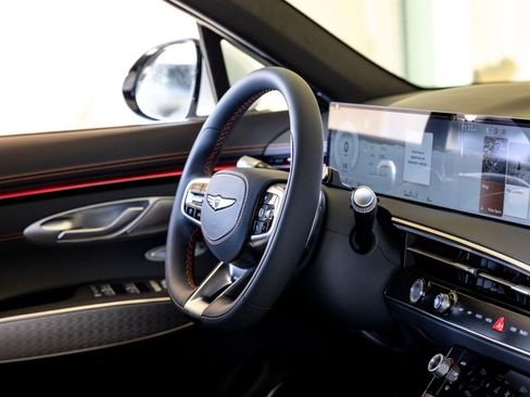 New 2026 Genesis GV70 2.5T Sport Prestige AWD/4WD image 29