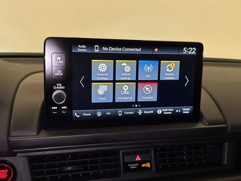 Used 2025 Honda Pilot TrailSport image 27