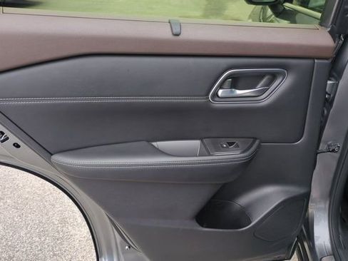 Certified 2023 Nissan Rogue Platinum w/ Platinum Premium Package AWD/4WD image 29