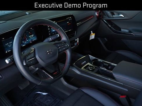 Used 2026 Chevrolet Equinox RS w/ Convenience Package III FWD image 2