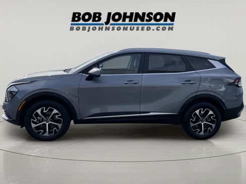 Used 2023 Kia Sportage EX AWD/4WD image 6