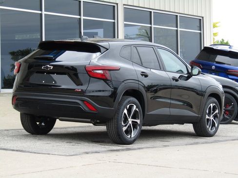 New 2026 Chevrolet Trax RS FWD image 3