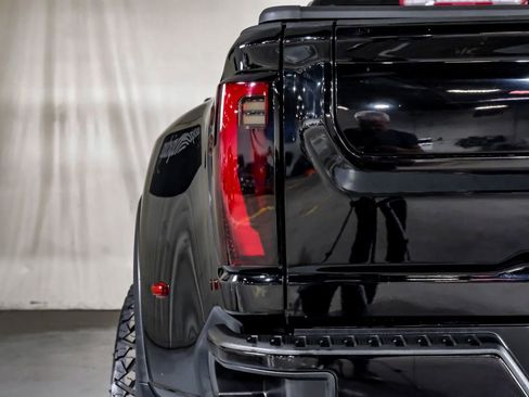 Used 2024 GMC Sierra 3500 Denali Ultimate image 43