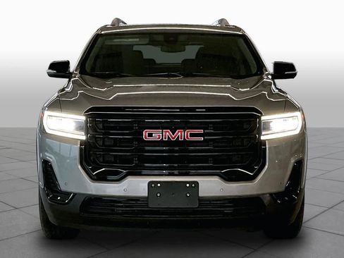 Used 2023 GMC Acadia SLE w/ Driver Convenience Package FWD image 4