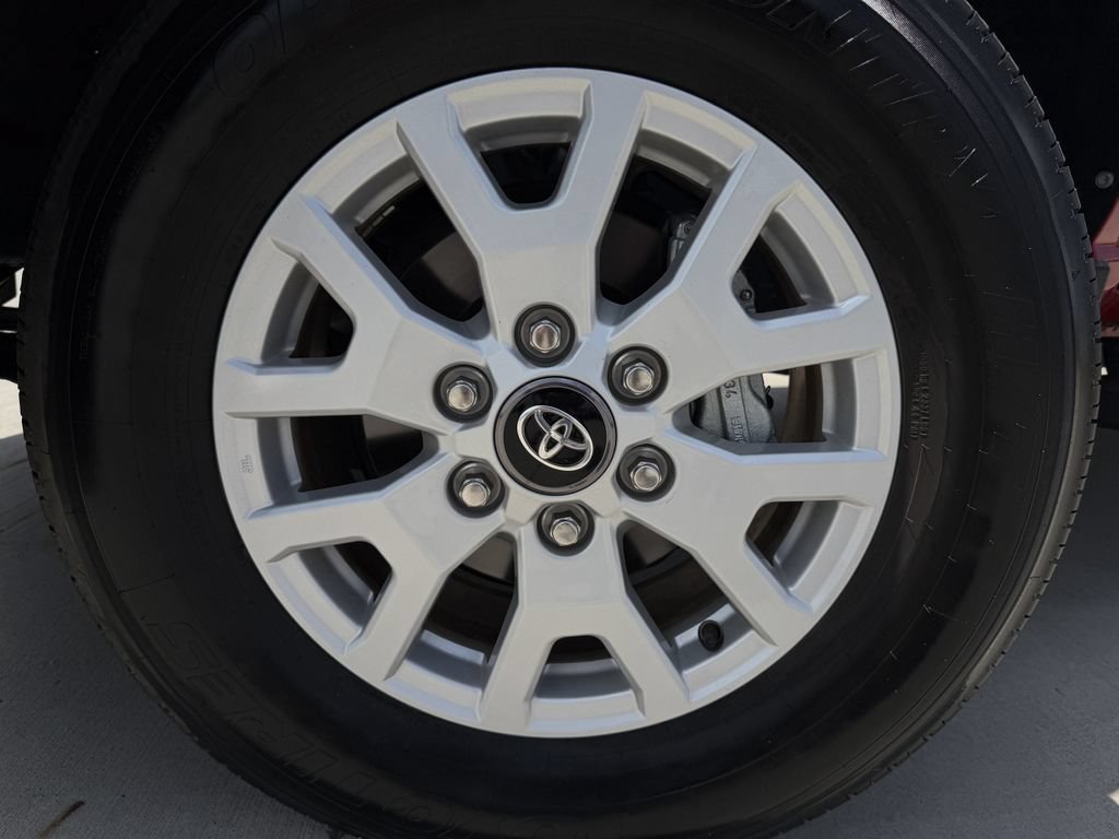 Used 2024 Toyota Tacoma SR AWD/4WD image 9