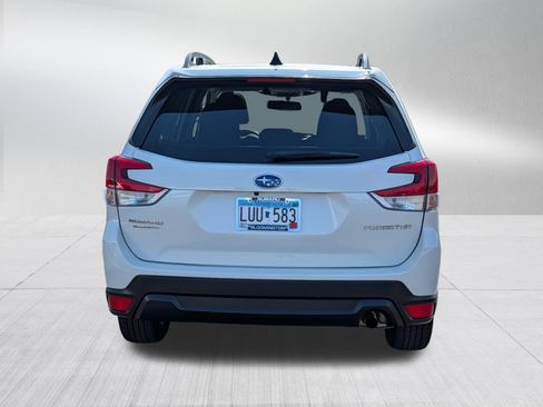 Used 2024 Subaru Forester Premium AWD/4WD image 6