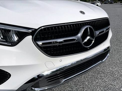 Certified 2025 Mercedes-Benz GLC 300 4MATIC image 36