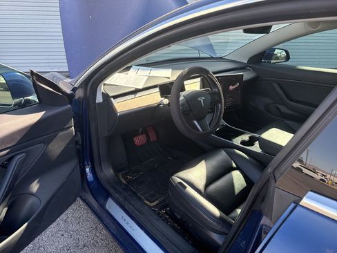 Used 2019 Tesla Model 3 Standard Range Plus RWD image 9