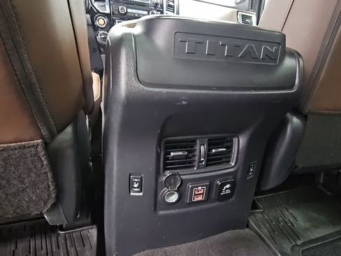 Used 2020 Nissan Titan Platinum Reserve w/ Moonroof Package image 34