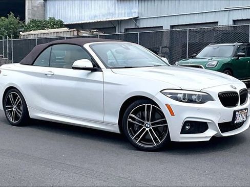Used 2021 BMW 230i Convertible w/ M Sport Package image 11