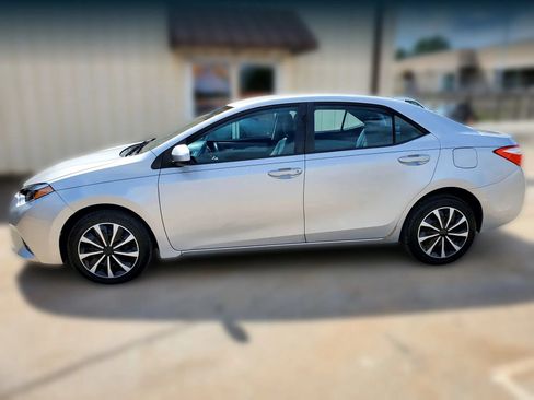 Used 2016 Toyota Corolla LE FWD image 8