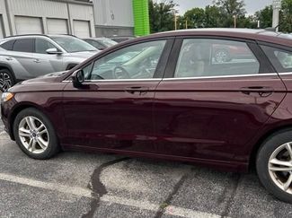 Used 2018 Ford Fusion SE w/ Fusion SE Technology Package FWD video 2