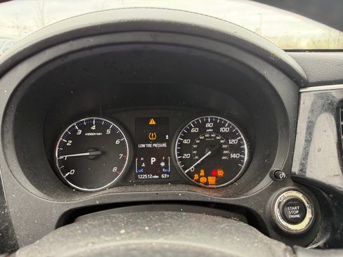 Used 2017 Mitsubishi Outlander SE FWD image 9
