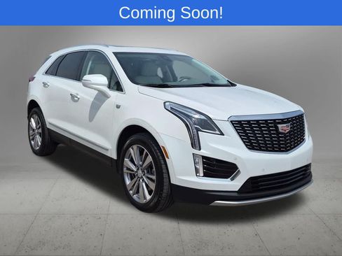 Used 2024 Cadillac XT5 Premium Luxury w/ LPO, Floor Liner Package AWD/4WD image 8