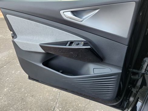 New 2026 Volkswagen ID.4 Pro image 21