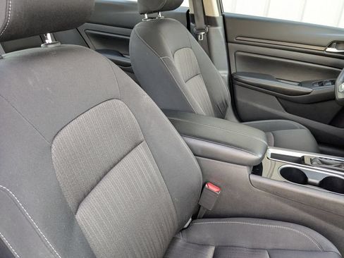 Used 2024 Nissan Altima 2.5 SV FWD image 28